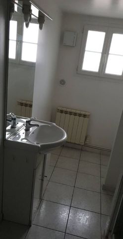 Location Appartement 3 pièces 55m² ST SAENS 76680 - Photo 3