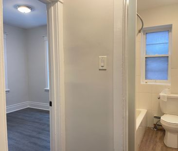 For Lease - 987 Main Street Unit# 1, Hamilton, Ontario - Photo 5