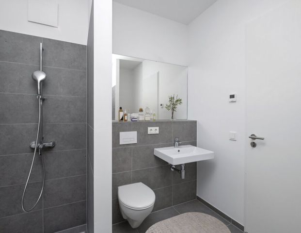 Own Your Style – Stylisches 1-Zimmer-Apartment mit Loggia im Herzen Berlins - Foto 1