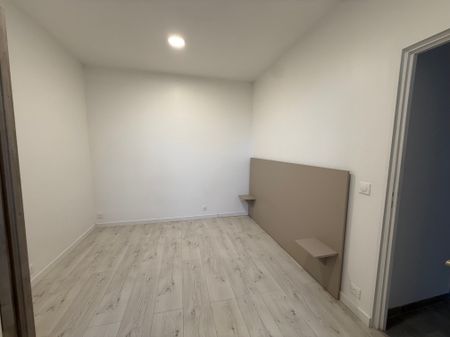 Maison en centre-ville MONTRY avec jardin et stationnements - Photo 2