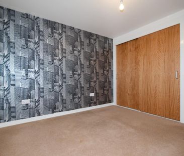 Two Bed, Unfurnished, First Floor Apartment with Allocated Parking ... - Photo 5