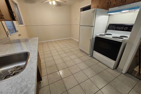 For Lease - 560A Brookhaven Crescent, Waterloo, Ontario - Photo 3