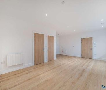 Chertsey, Surrey, KT16 - Photo 6