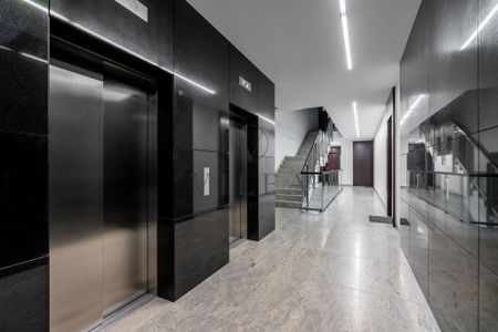 Warszawa, Śródmieście, Powiśle, Wybrzeże Kościuszkowskie - Zdjęcie 2