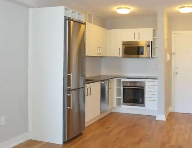 230 Oak Street | 230 Oak Street, Toronto - Photo 1