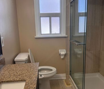 For Lease - 27 Erlesmere Avenue Unit# Main (Upper Level), Brampton,... - Photo 3