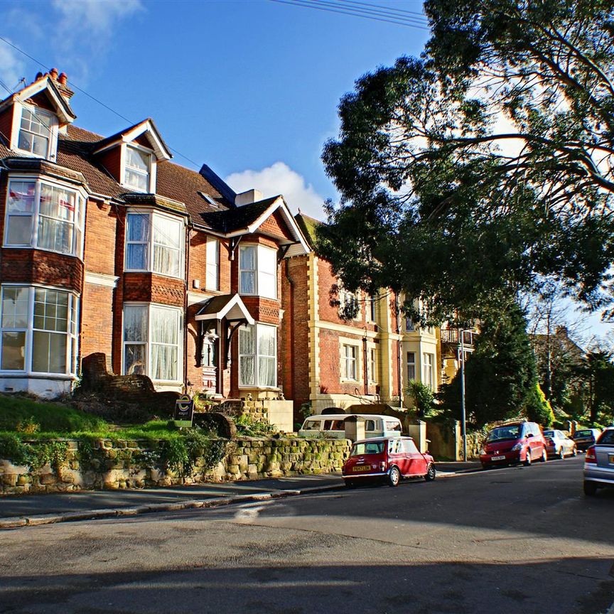 Woodland Vale Road, St. Leonards-On-Sea - Photo 1