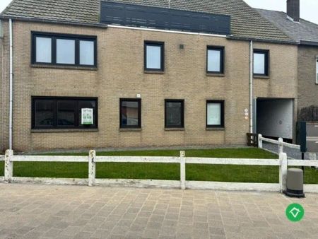 Gerenoveerd 2-slaapkamerappartement met tuin in Klemskerke, De Haan - Photo 3