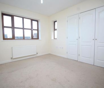 4 bedroom detached house to rent - Photo 2