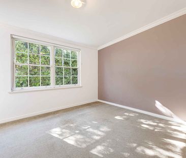 Spacious Ground Floor Apartment with North Aspect - Photo 5