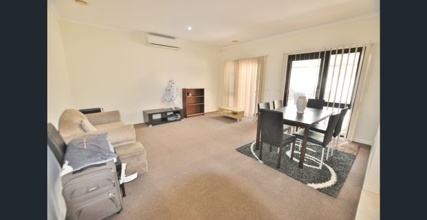 **FURNISHED**!!! -5 bedrooms, 2 bathrooms, modern style townhouse... CITY WIDE REAL ESTATE - Photo 1