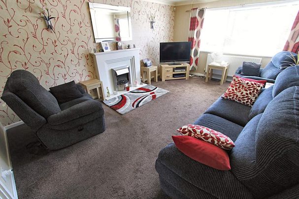 4 bedroom terraced house to rent - Photo 1