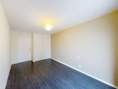 Appartement à louer - REIMS- AV DE LAON - Photo 2