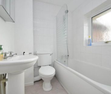 2 bedroom semi-detached house to rent - Photo 2