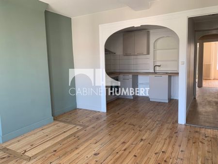 Location Appartement 4 pièces 76m² ST ETIENNE 42000 - Photo 5