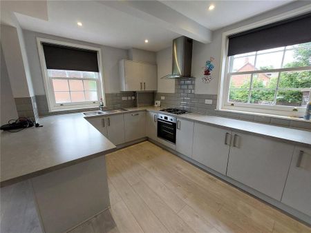 2 bedroom semi-detached house to rent - Photo 5