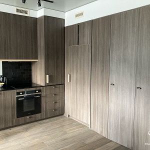 Sophisticate Unfurnished 2 bedroom Apartment - Photo 2