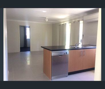 Family Home With Side Access! - Photo 4