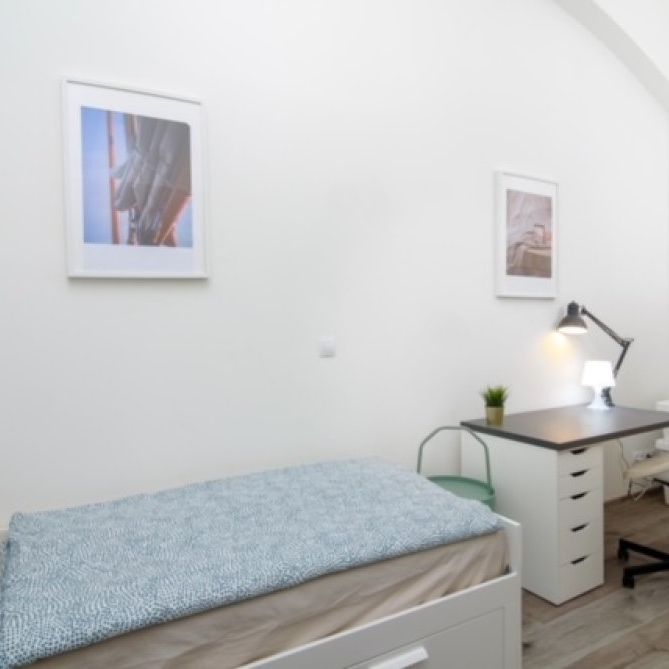 Zařízené útulné studio k pronájmu – Praha 2, Nové Město blízko metra I.P. Pavlova - Fotografie 1