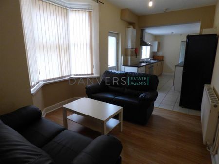 5 bedroom detached house to rent - Photo 5