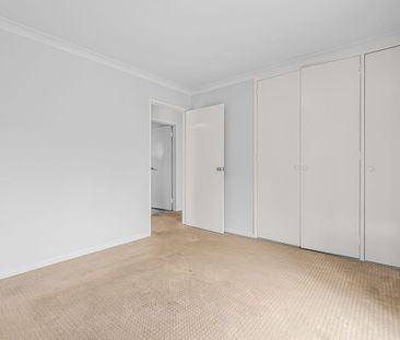 Spacious 3 Bedroom Duplex - 16A Rivergum Place! - Photo 4