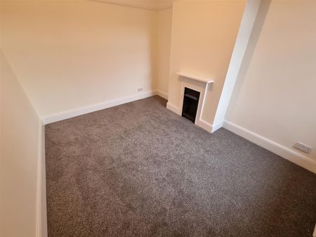 Century Road, Great Yarmouth - Photo 5