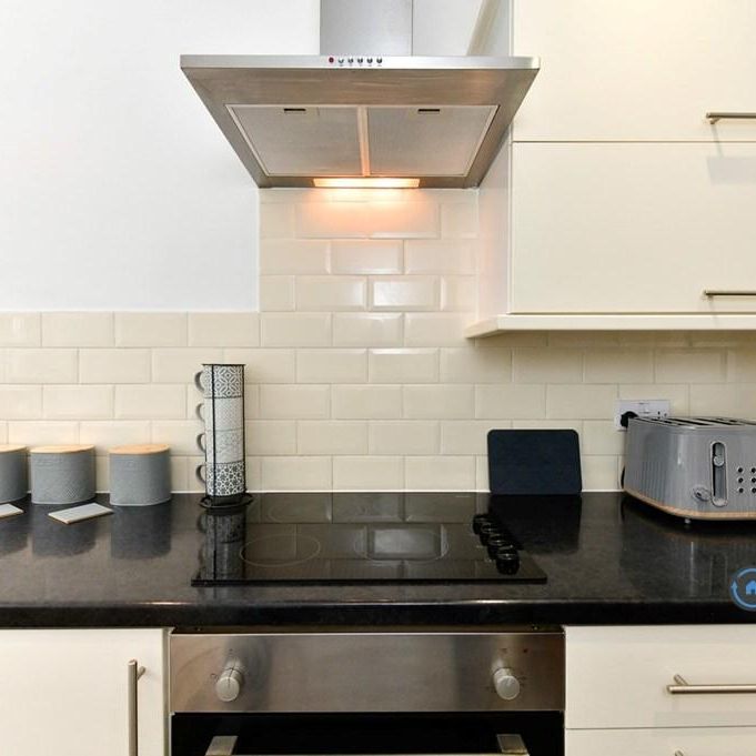 1 bedroom flat to rent - Photo 1