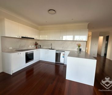 Charming Two-Bedroom Home in a Peaceful Wakerley ?Internet and wate... - Photo 3