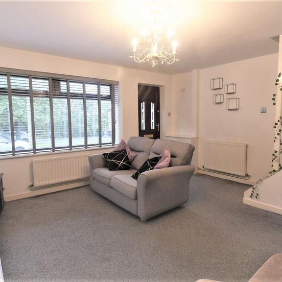 3 bedroom terraced house to rent - Photo 1