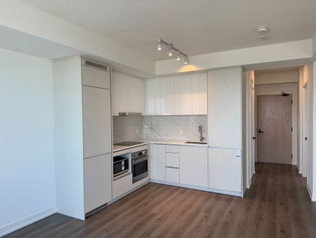 For Lease - 28 Interchange Way Unit# D-3705, Vaughan, Ontario - Photo 3