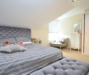 4 bedroom terraced house to rent - Photo 6