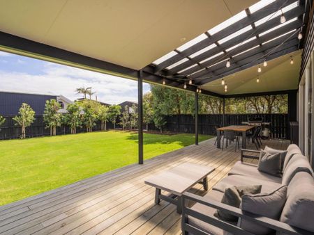 FAMILY TREAT - Photo 2