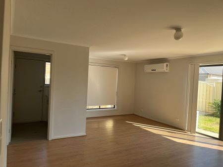 Lovely 3 Bedroom Home - Photo 3