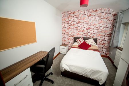 6 Bed Semi-Detached House, Heath Hill Avenue, BN2 - Photo 5