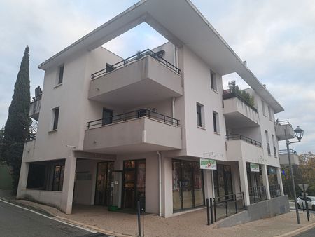 Appartement Villeneuve Les Avignon 2 pièce(s) 42.68 m2 - Terrasse - Place de parking, - Photo 2