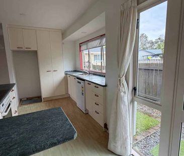 Nestled in the heart of Stanmore Bay - Photo 3