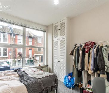 5 bedroom terraced house to rent - Photo 2