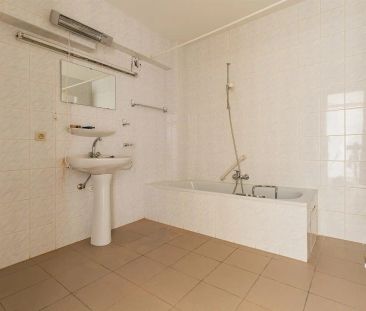Centraal gelegen appartement met 2 slaapkamers - foto 3