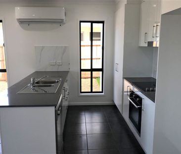 LIFESTYLE & LOCATION! - Photo 2