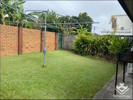 Runaway Bay 2 Bed/1 Bath/No Car/No Pets $480pwk - Photo 5