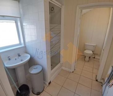 3 bedroom House To Let - Photo 2