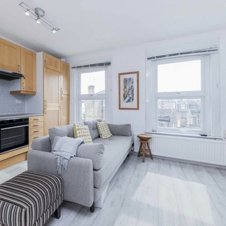 Loveridge Road, NW6, London - Photo 3