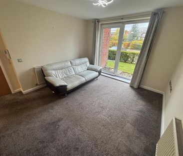 2 bedroom ground floor flat to rent - Photo 1