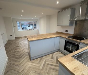 3 bedroom semi-detached house to rent - Photo 5