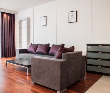 Apartament wynajem Poznań Centrum Kazimierza Wielkiego 56m2 - Zdjęcie 2