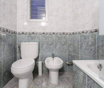 Single room in Doctor Ferrán Street - Photo 5