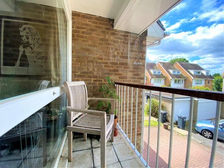 3 bedroom townhouse to rent - Photo 2
