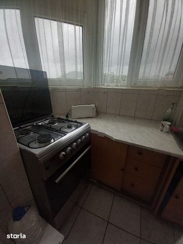 Bucovinei - langa Scoala Alexandru Ivasiuc, 2 camere, pret bun!! - Fotografie 4