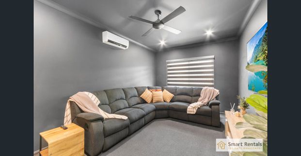 Modern Family Living on Daydream Circuit - Photo 1