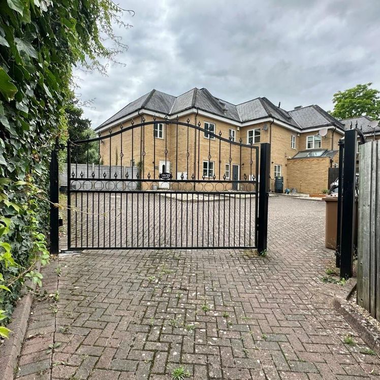 Rojack Road, London SE23 - Photo 1